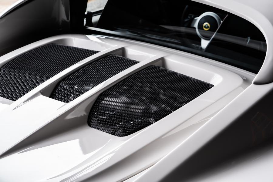 Детали экстерьера Lotus Elise Sport 220 2017 года  (WW) (фото 5 из 35)